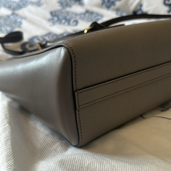 Prada Saffiano Soft Argilla - Picture 5 of 10